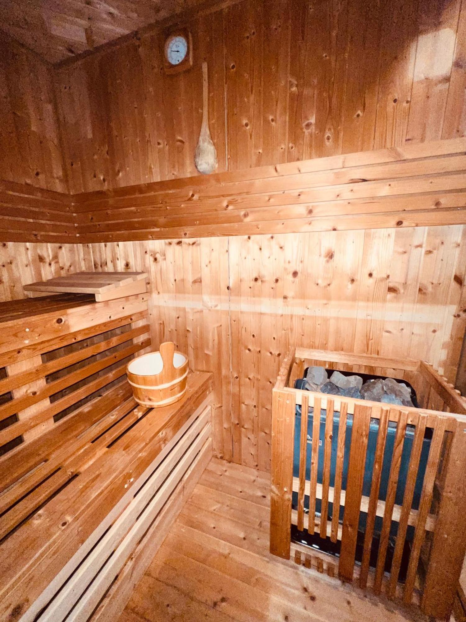 To Tu Dom Villa Brenna Luaran gambar